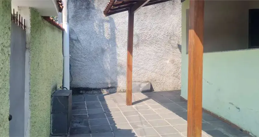 Casa com 3 quartos à venda na Jandira Pereira, Santa Bárbara, Niterói