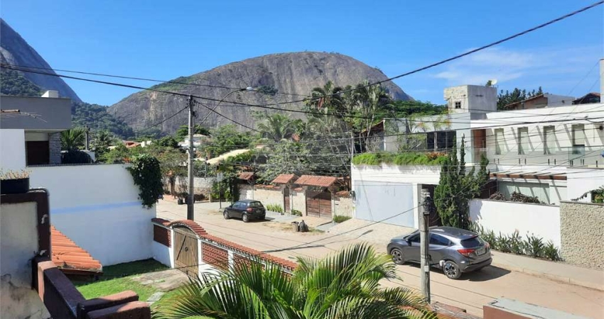 Casa com 3 quartos à venda na Das Margaridas, Itacoatiara, Niterói