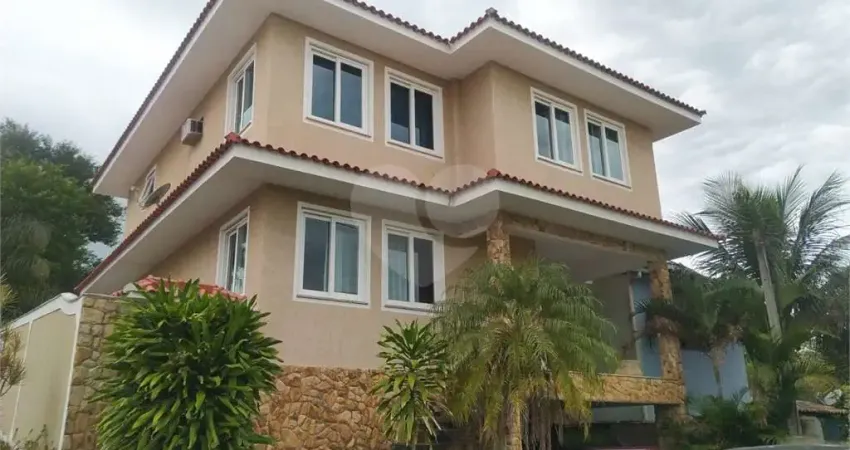 Casa em condomínio fechado com 2 quartos à venda na Rua Toni Moraes, Arsenal, São Gonçalo