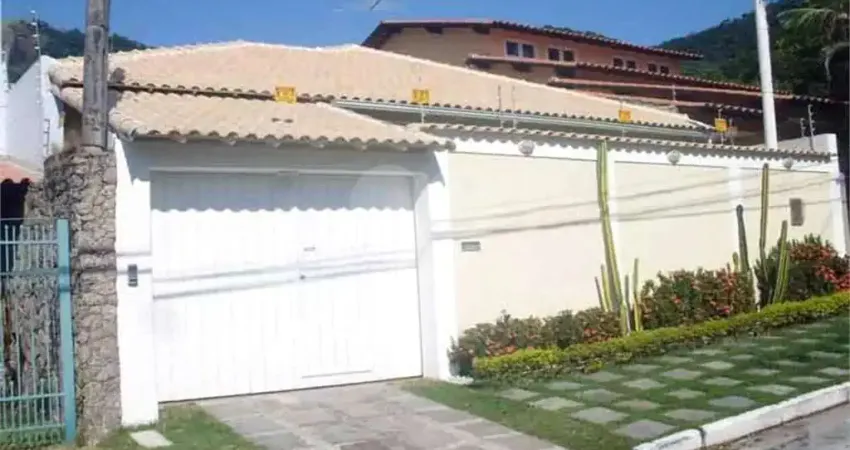 Casa com 3 quartos à venda na Coronel Júlio Froes, São Francisco, Niterói