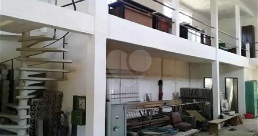 Barracão / Galpão / Depósito à venda na Honduras, Serra Grande, Niterói