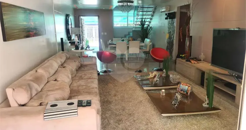 Casa com 3 quartos à venda na Rua Edma Rodrigues Valadão, Camboinhas, Niterói