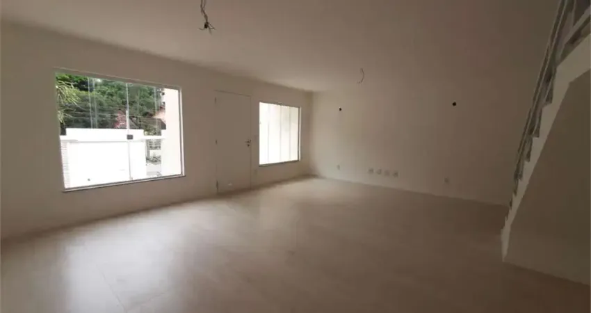 Casa com 3 quartos à venda na Das Esmeraldas, Serra Grande, Niterói