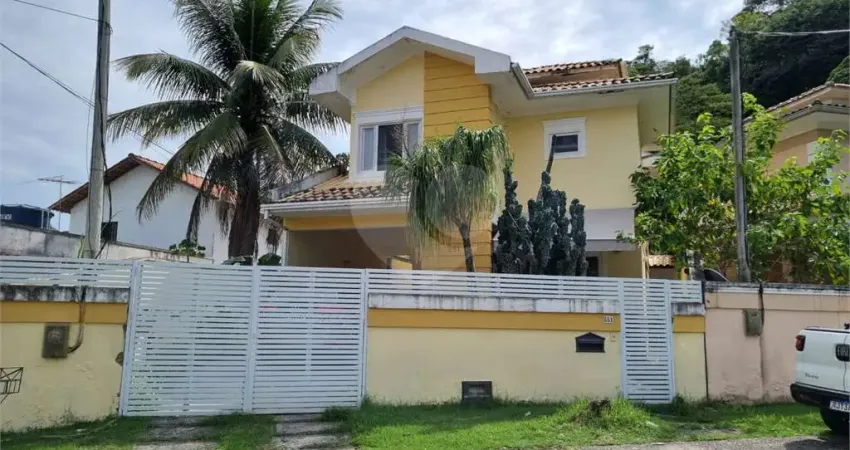 Casa com 3 quartos à venda na Rua Jornalista Carlos Vilhena, Piratininga, Niterói