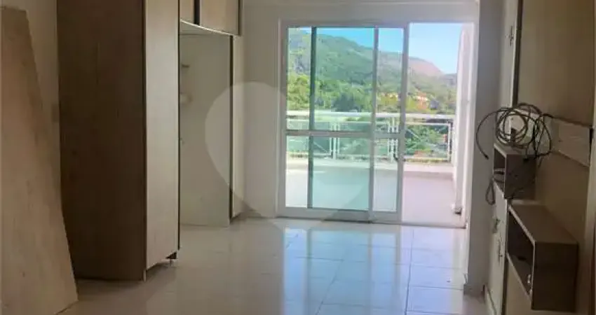 Flat com 1 quarto à venda na Flavio Pinto Severo, Itaipu, Niterói