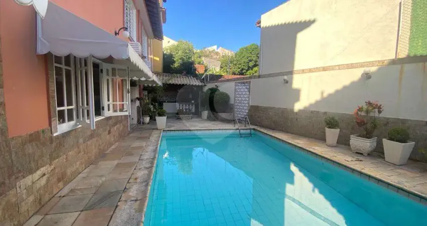 Casa com 5 quartos à venda em São Francisco - RJ