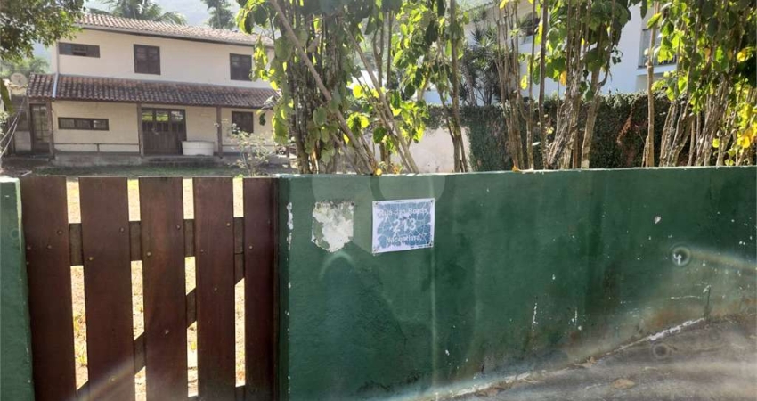 Casa com 1 quarto à venda na Rua das Rosas, Itacoatiara, Niterói