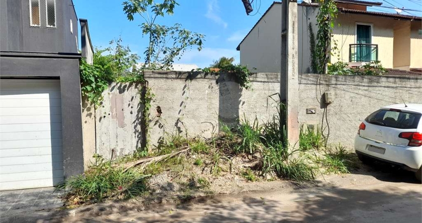 Terreno à venda na Rua Doutor Rovane Tavares Guimarães, Maravista, Niterói