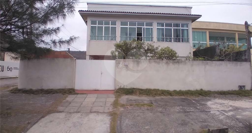 Casa com 4 quartos à venda em Piratininga - RJ