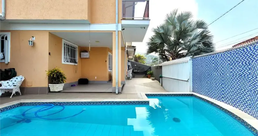 Casa com 3 quartos à venda na Doutor Salomão Vergueiro Da Cruz, Piratininga, Niterói