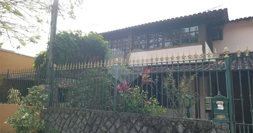 Casa com 3 quartos à venda em Piratininga - RJ
