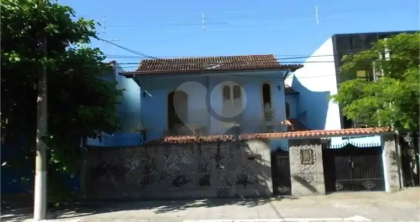 Casa com 3 quartos à venda na Avenida Presidente Roosevelt, São Francisco, Niterói