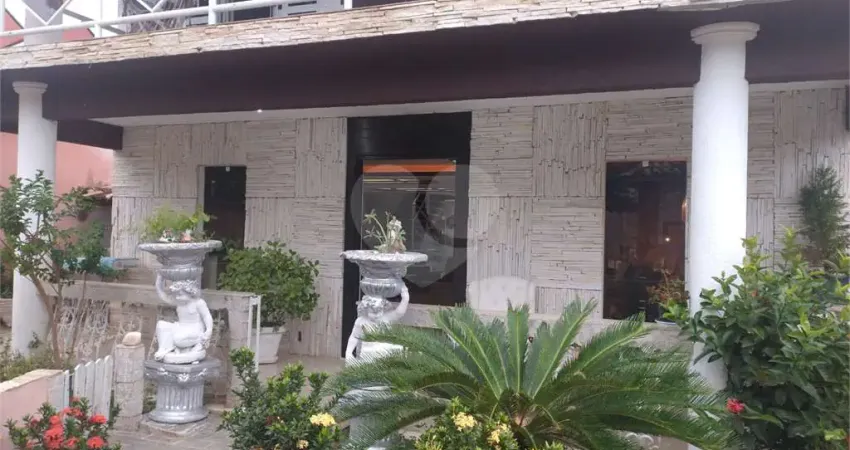 Casa com 4 quartos à venda na Rua Quatro, 14, Itaipu, Niterói