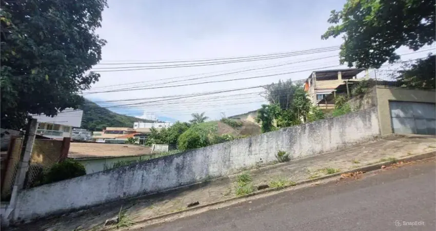 Terreno à venda na Leonardo Vilas Boas, São Francisco, Niterói