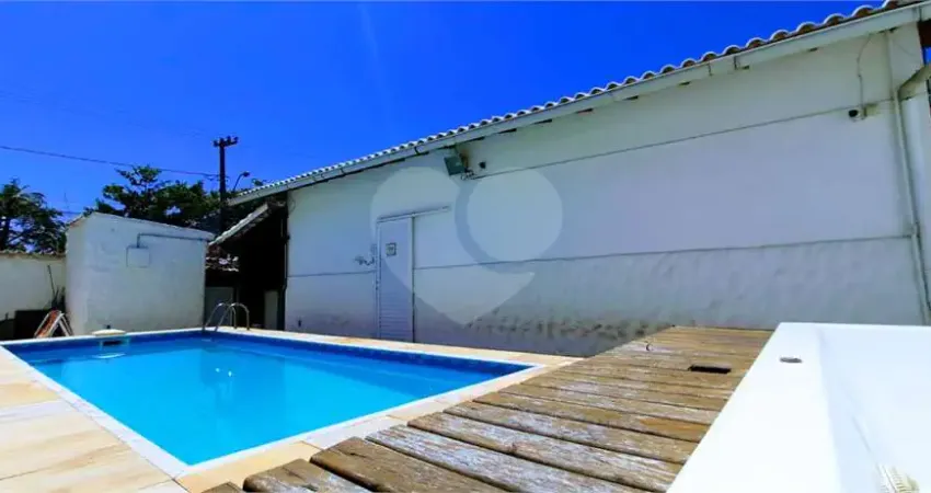 Casa com 2 quartos à venda na Avenida Doutor Acúrcio Torres, Piratininga, Niterói