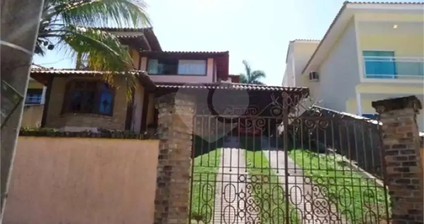 Casa com 3 quartos à venda na José Côrtes Júnior, Serra Grande, Niterói