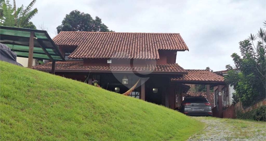 Casa com 3 quartos à venda na Avenida Nelson de Oliveira e Silva, Vila Progresso, Niterói