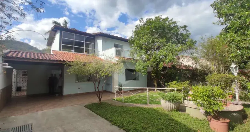 Casa com 3 quartos à venda em Itaipu - RJ