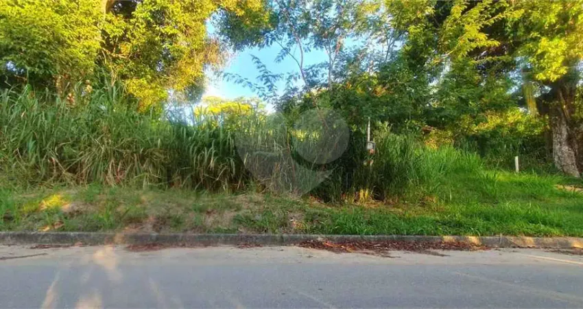 Terreno à venda na Rua Irineu Ferreira Pinto, Ponta Grossa, Maricá