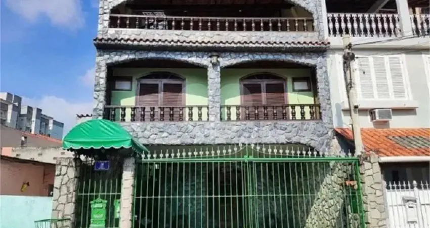 Casa com 5 quartos à venda na Padre Gusmão, Centro, São Gonçalo