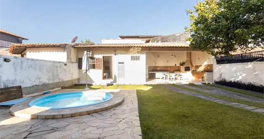 Casa com 3 quartos à venda na Rua Doutora Namir Peralta, Piratininga, Niterói