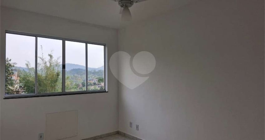 Apartamento com 2 quartos à venda em Sapê - RJ