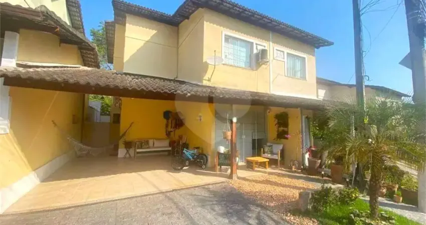 Casa em condomínio fechado com 3 quartos à venda na Hamilton Picanco, Badu, Niterói
