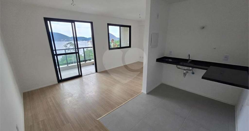 Studio com 1 quartos à venda em Ingá - RJ