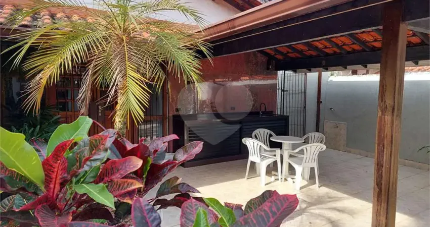Casa com 2 quartos à venda na Dois, Serra Grande, Niterói