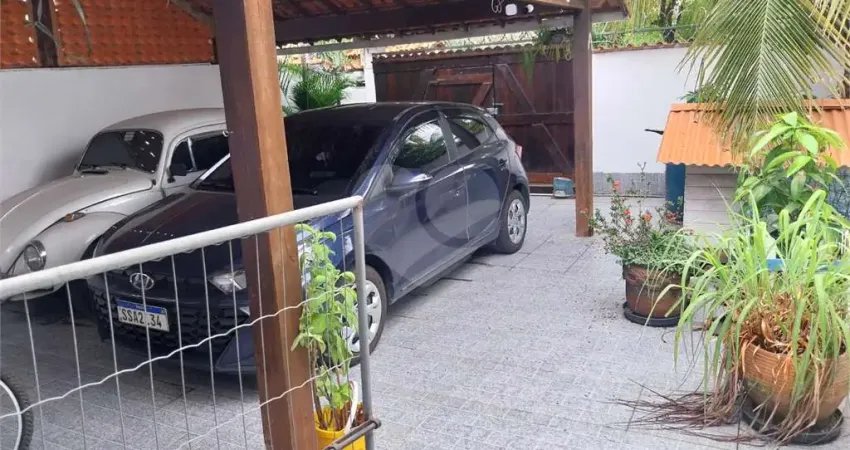 Casa com 3 quartos à venda em Jardim Atlântico Oeste (itaipuaçu) - RJ