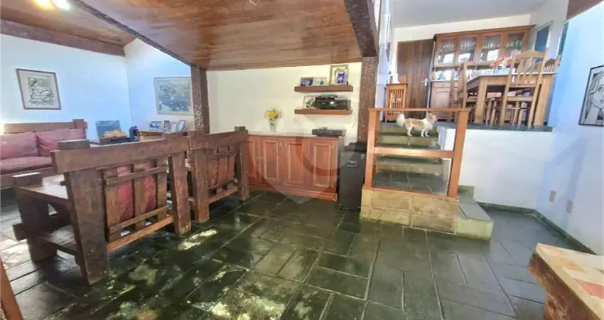 Casa com 6 quartos à venda na Bolívia, Vila Progresso, Niterói