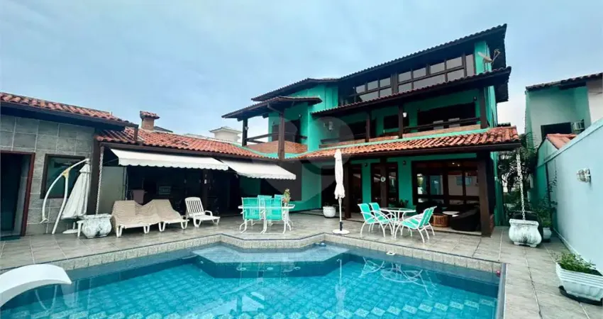 Casa com 5 quartos à venda em Camboinhas - RJ