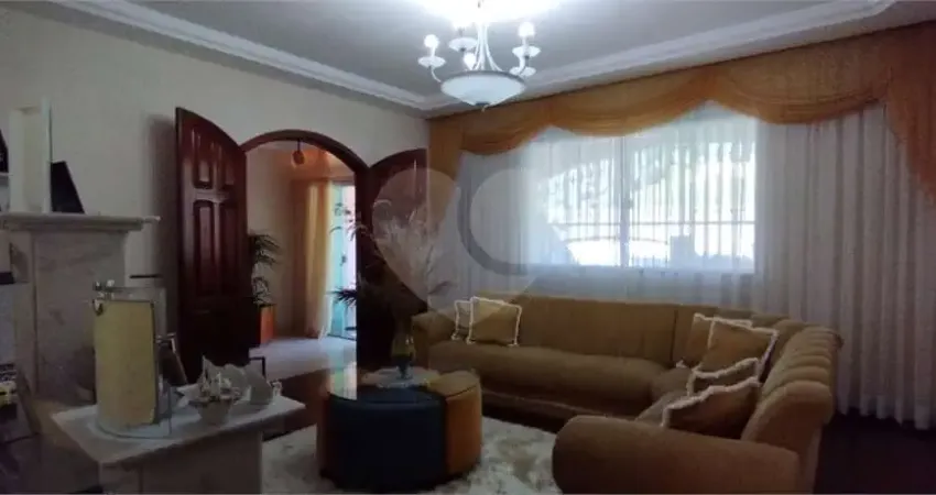 Casa com 3 quartos à venda na Aluísio Neiva, Centro, São Gonçalo