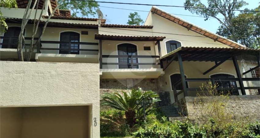 Condomínio com 4 quartos à venda em Mata Paca - RJ