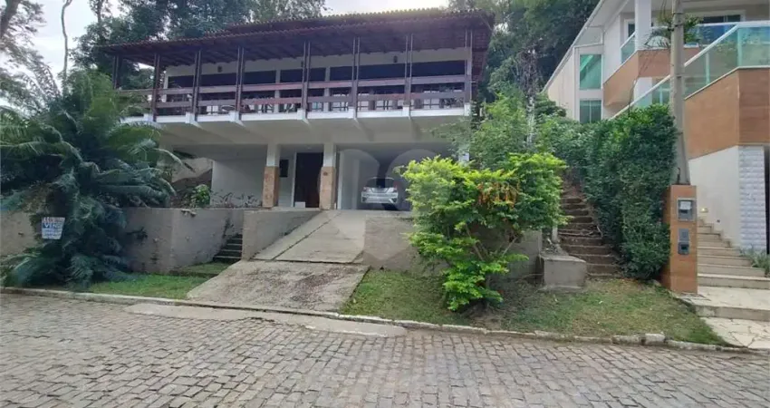Condomínio com 4 quartos à venda em Engenho Do Mato - RJ