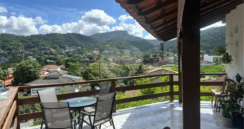 Casa com 4 quartos à venda na Padre Frederico Gioia, Santo Antônio, Niterói