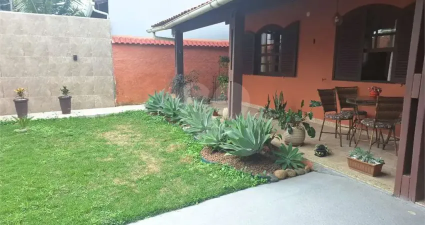 Casa térrea com 3 quartos à venda em Maravista - RJ