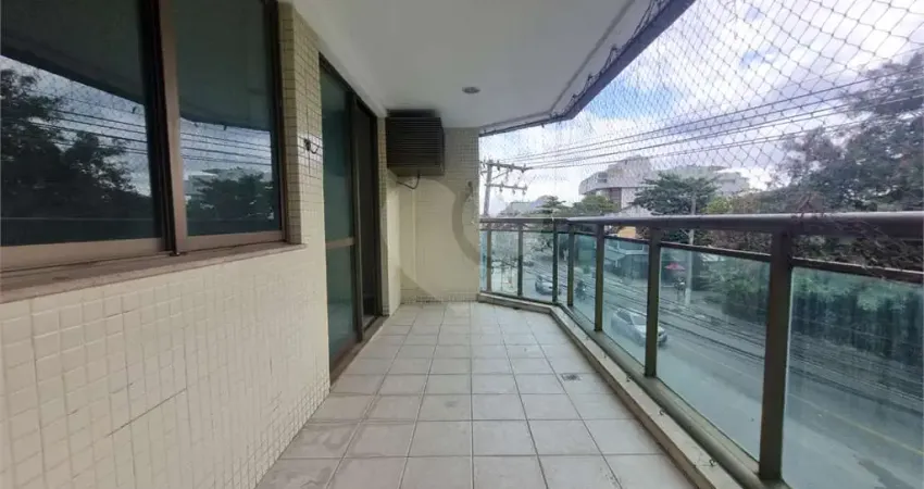 Apartamento com 3 quartos à venda em São Francisco - RJ