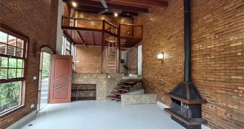 Terreno em condomínio fechado à venda em Itaipu, Niterói 