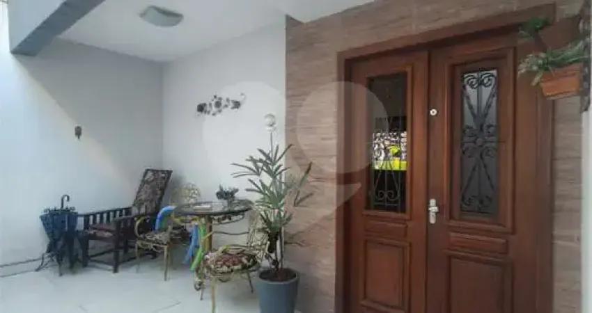 Casa com 2 quartos à venda na Rua Fagundes Varela, Ingá, Niterói