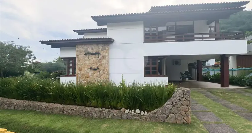 Casa em condomínio fechado com 3 quartos à venda na Rua Jornalista Carlos Vilhena, Piratininga, Niterói