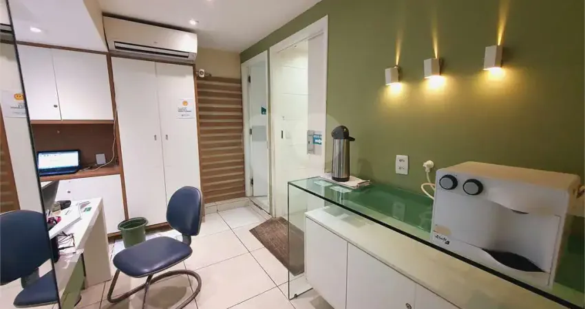 Sala comercial à venda na José Clemente, Centro, Niterói