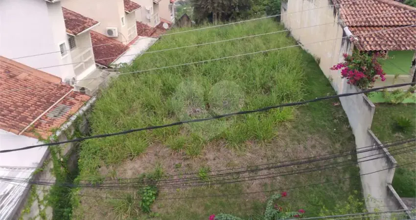 Terreno à venda em Maria Paula, São Gonçalo 