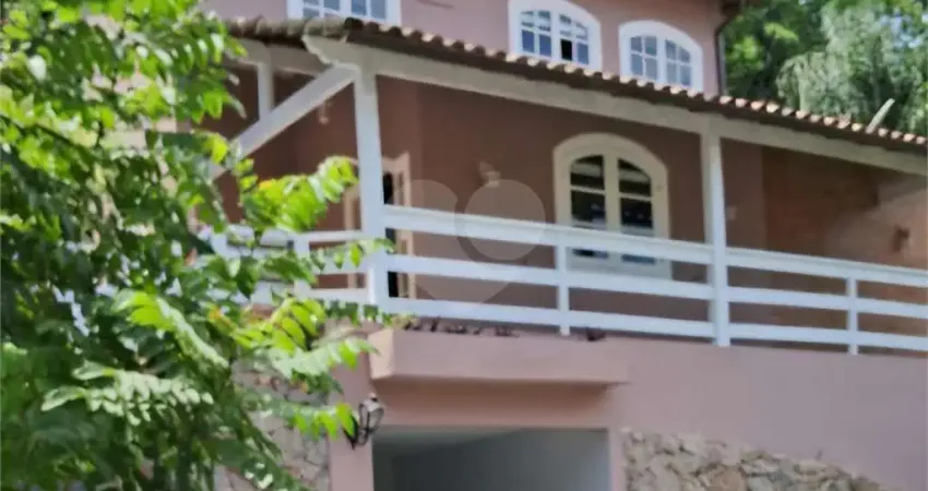 Terreno em condomínio fechado à venda em Itaipu, Niterói 