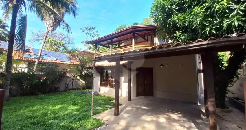 Terreno em condomínio fechado à venda em Itaipu, Niterói 