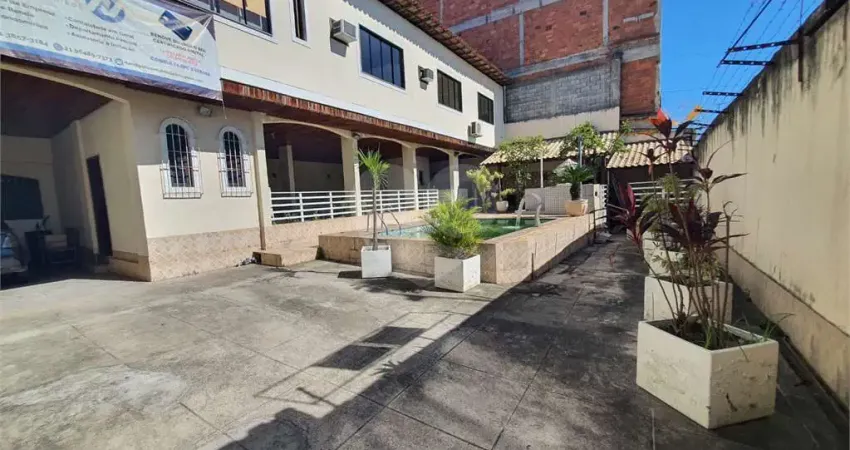 Casa comercial à venda no Porto da Pedra, São Gonçalo 