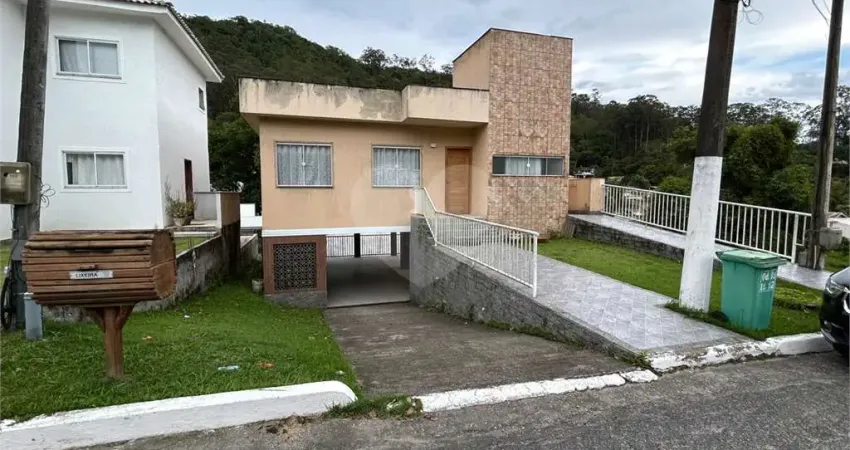 Terreno em condomínio fechado à venda no Rio do Ouro, Niterói 