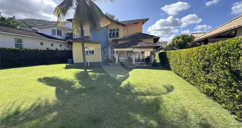 Terreno em condomínio fechado à venda em Piratininga, Niterói 