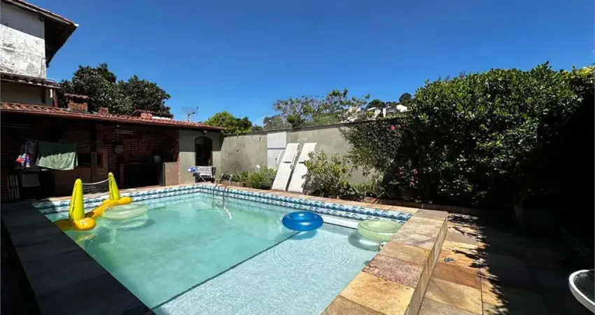 Terreno em condomínio fechado à venda no Badu, Niterói