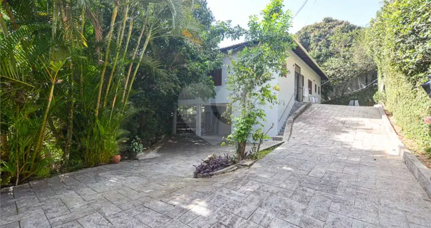 Terreno em condomínio fechado à venda no Badu, Niterói 